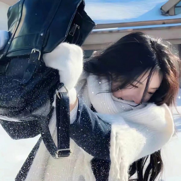 先婚后甜，顾总把厂花夫人宠上天